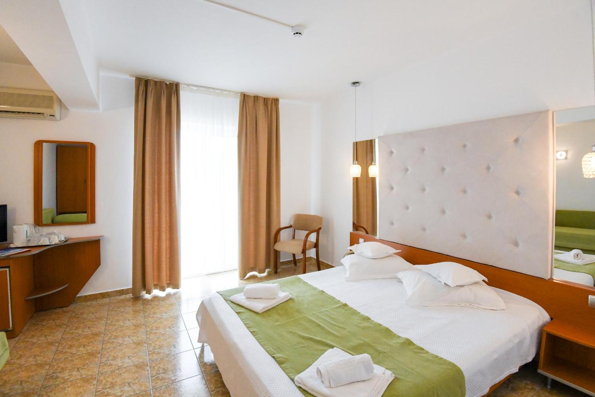 Complex Modern All Inclusive Mamaia Ngoại thất bức ảnh